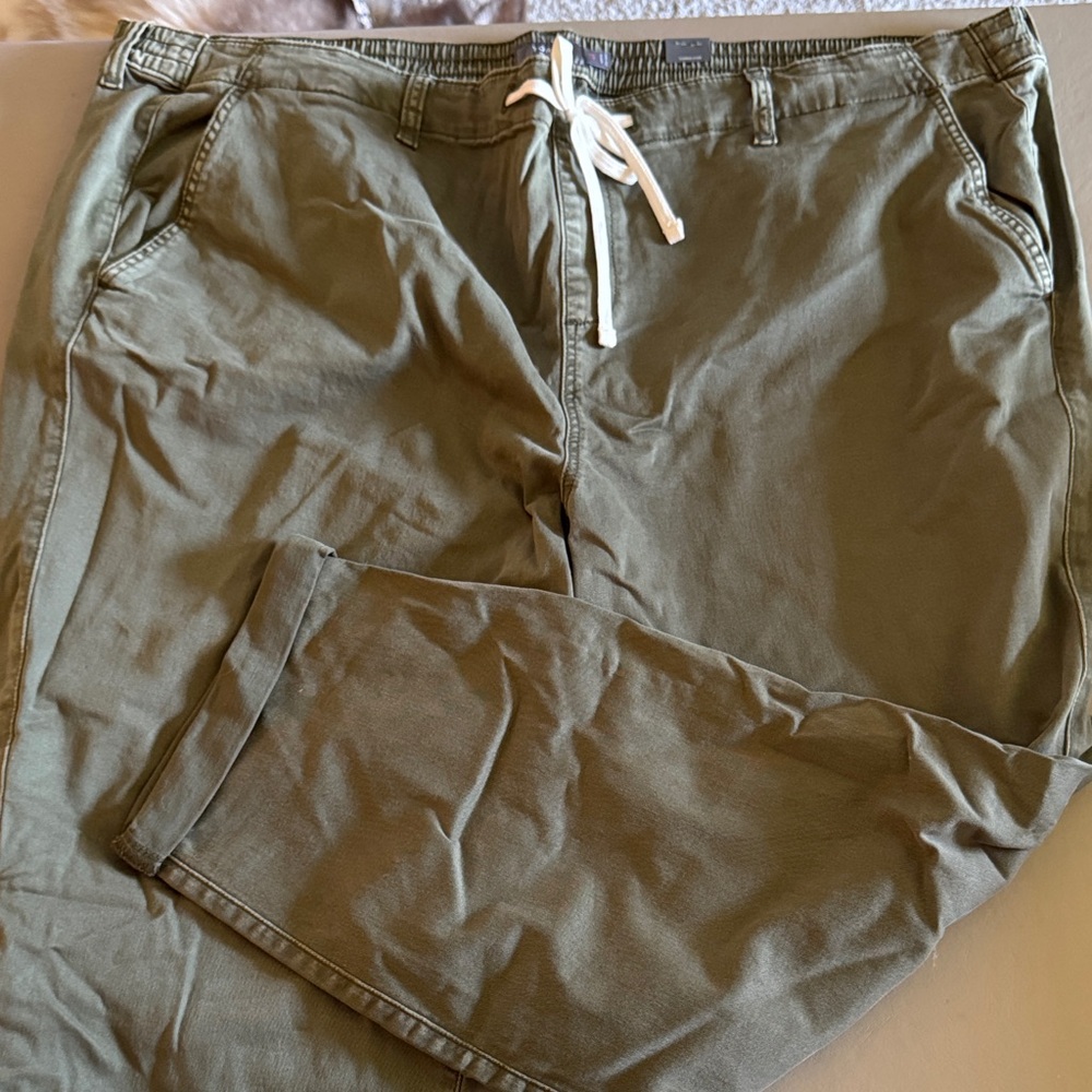 Women’s Olive Green Casual Pants